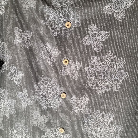 Tommy Bahama Hawaiian Silk Shirt Mens M Black Buttons Resortwear Tribal Tiki - Picture 2 of 15